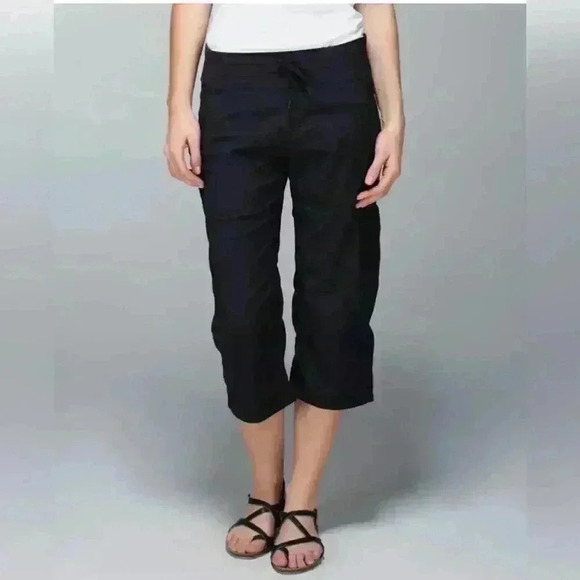 Lululemon Women's Size 4 Dance Studio Crop Pants Unlined Black Drawstring - Picture 1 of 5